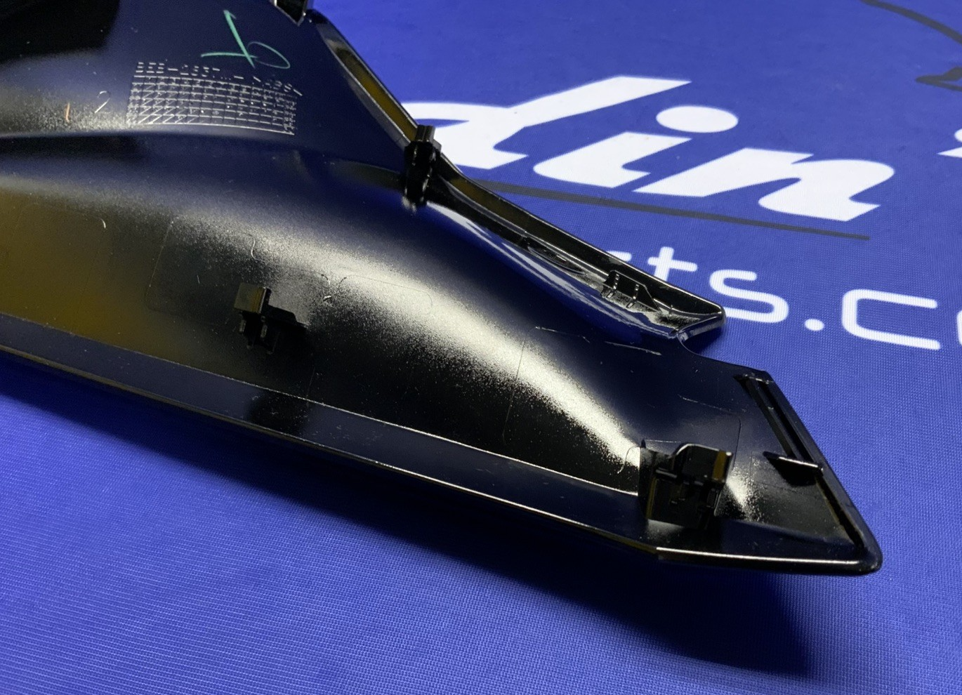 Yamaha Right Upper Fairing (Black) YZF-R7 2022-2025 OEM BEB-2837M-00-P4