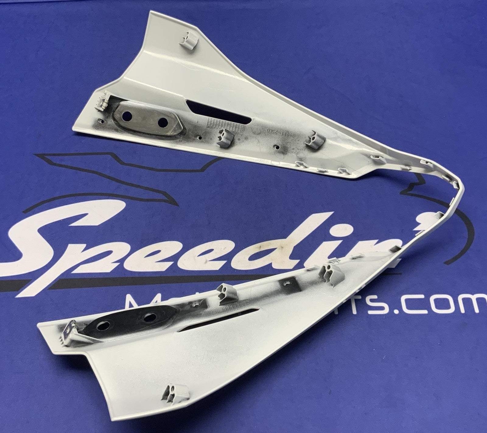 Suzuki Front Cowling (White) GSX-8R 2024-2026 OEM 94410-25L01-QU2