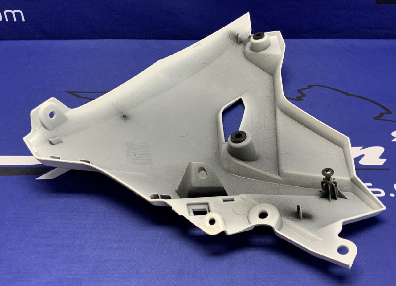 Suzuki Left Lower Fairing (Pearl Tech White) GSX-8R 2026 OEM 94480-25L20-QU2