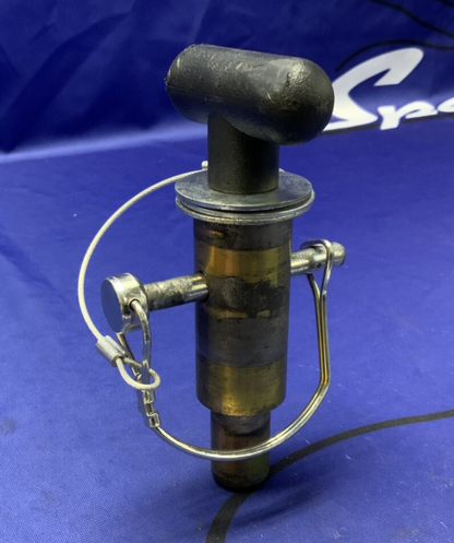 Pitbull Restraint Right Pin ER ZX-R6 2005-2014 F0075E-000