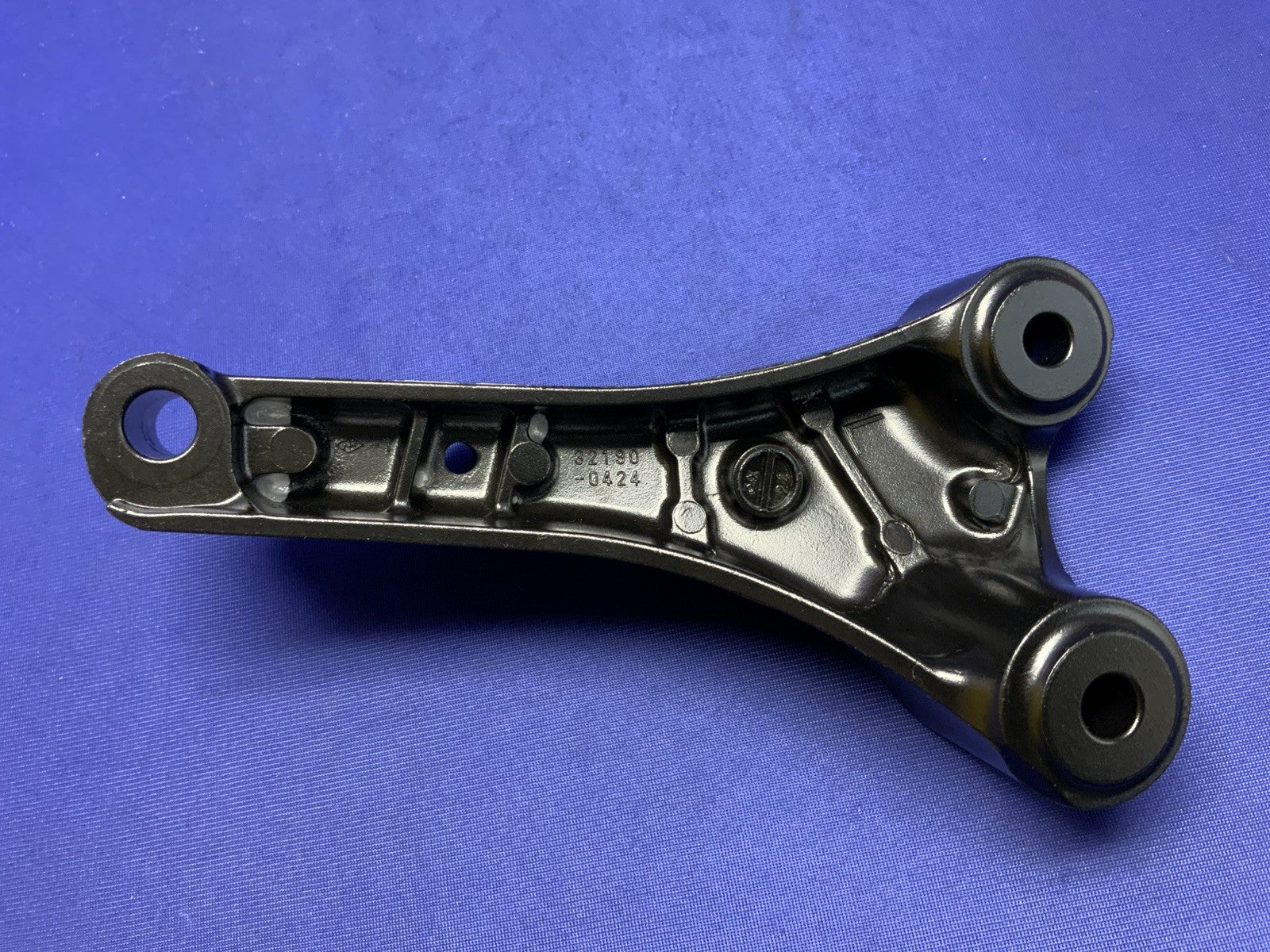 Kawasaki Engine Bracket Left Front Concours 14 ABS 2012-2022 OEM 32190-0424