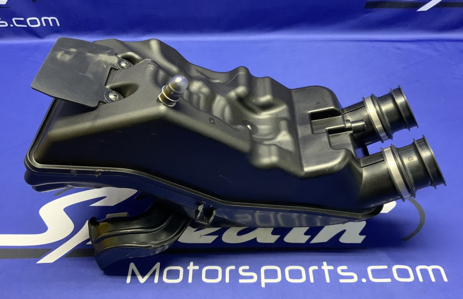 Suzuki Air Box Assembly GSX-8R/S 2023-2026 OEM 13700-25L00-1