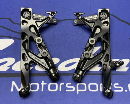 Suzuki Passenger Foot Rest Set GSX-8R/S 2023-2025 OEM 43821-25L00, 43811-25L00