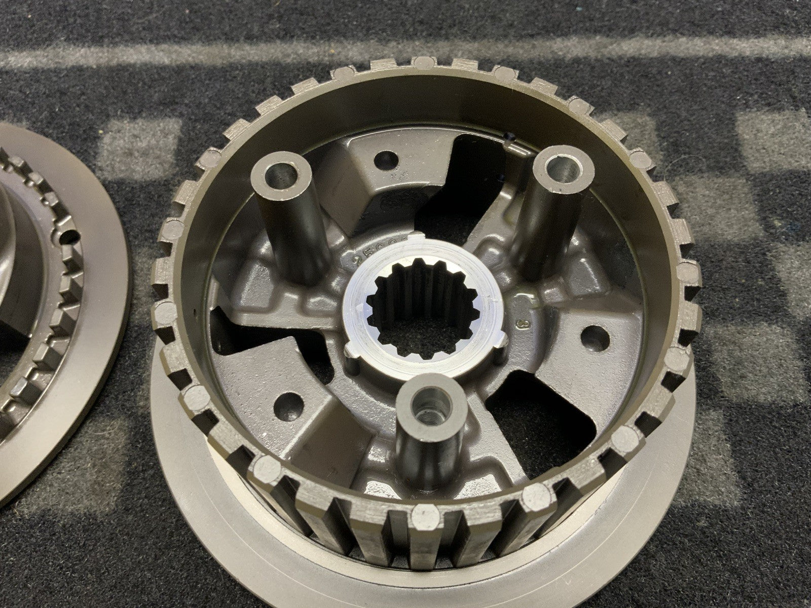 Ducati Inner Clutch Hub W/ Pressure Plate Panigale V2 2020-2025 OEM 19610533A