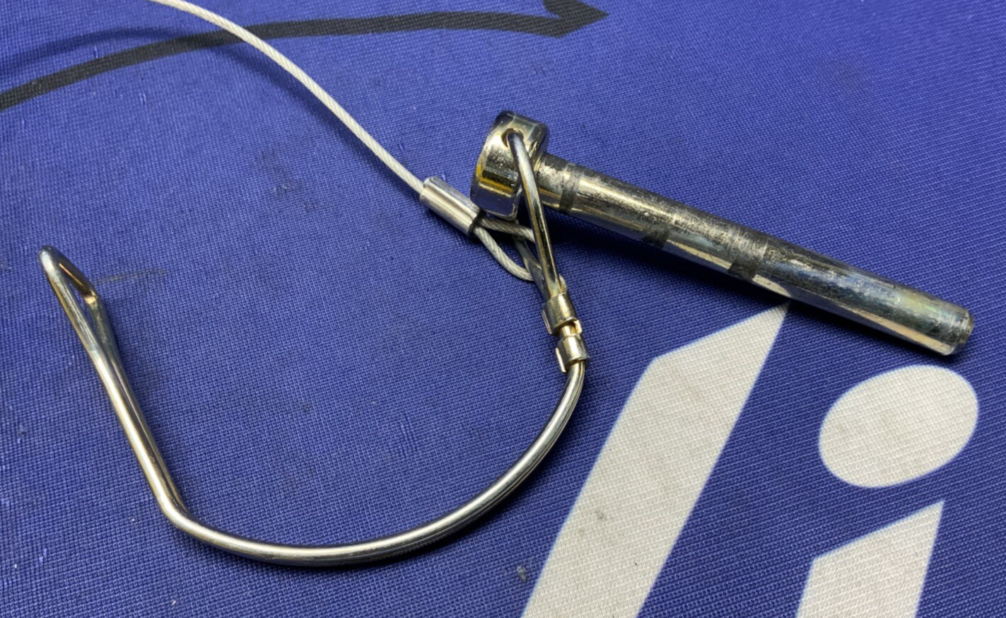 Pitbull Restraint Left Pin KPL ZX6R 2015-2025 F0075KP-000