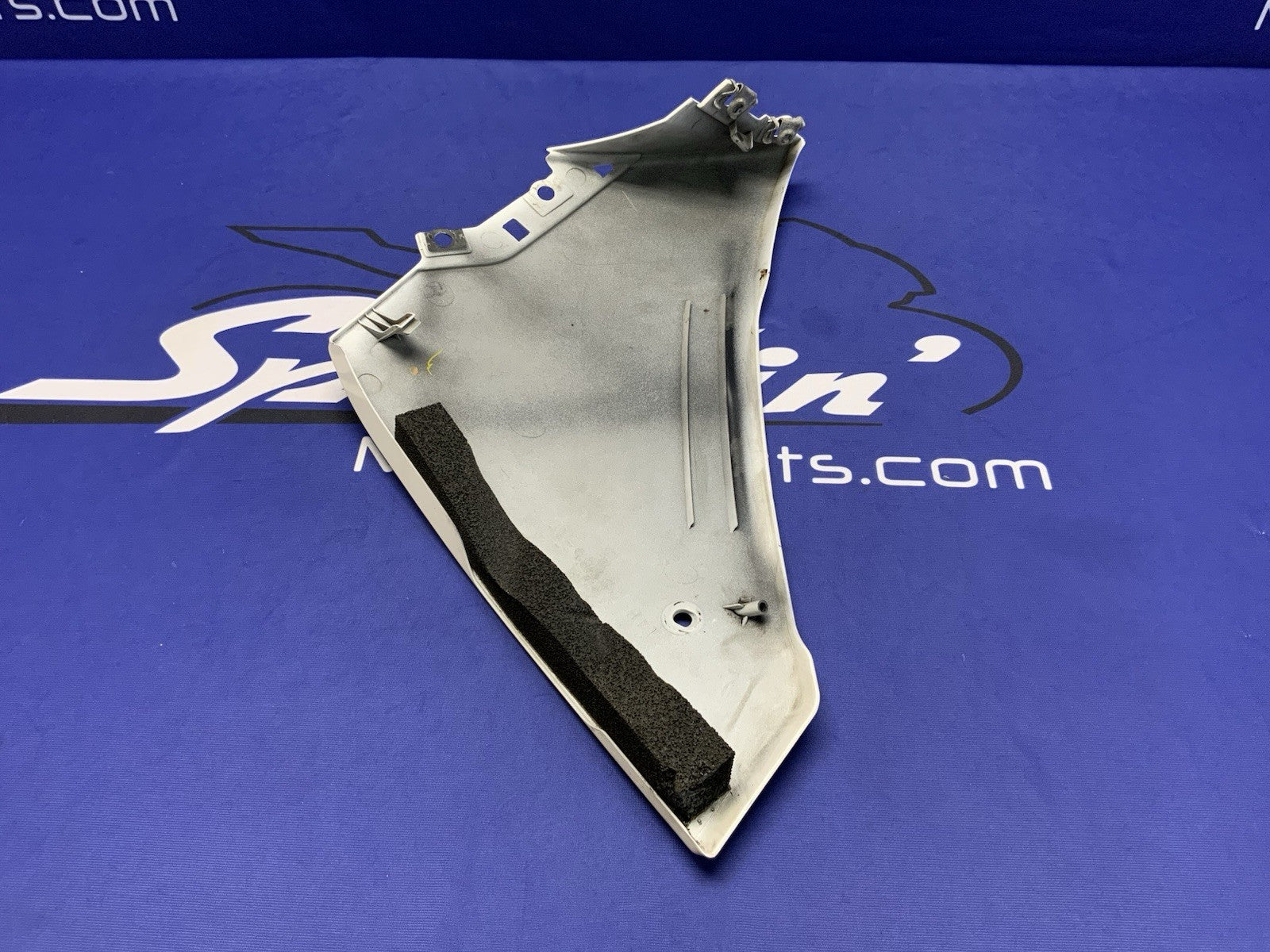 Yamaha Left Lower Fairing (White) YZF-R1 2009-2013 OEM 14B-28385-00
