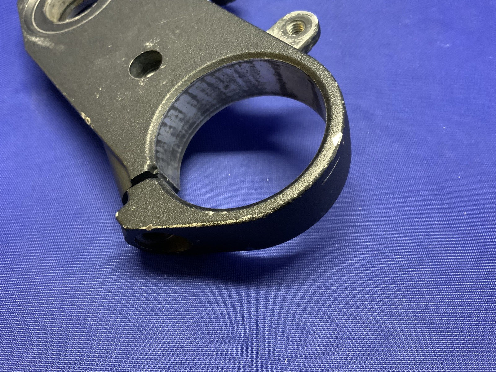 Yamaha Top Triple Tree Clamp YZF-R6 2008-2010 OEM 13S-23435-10-00