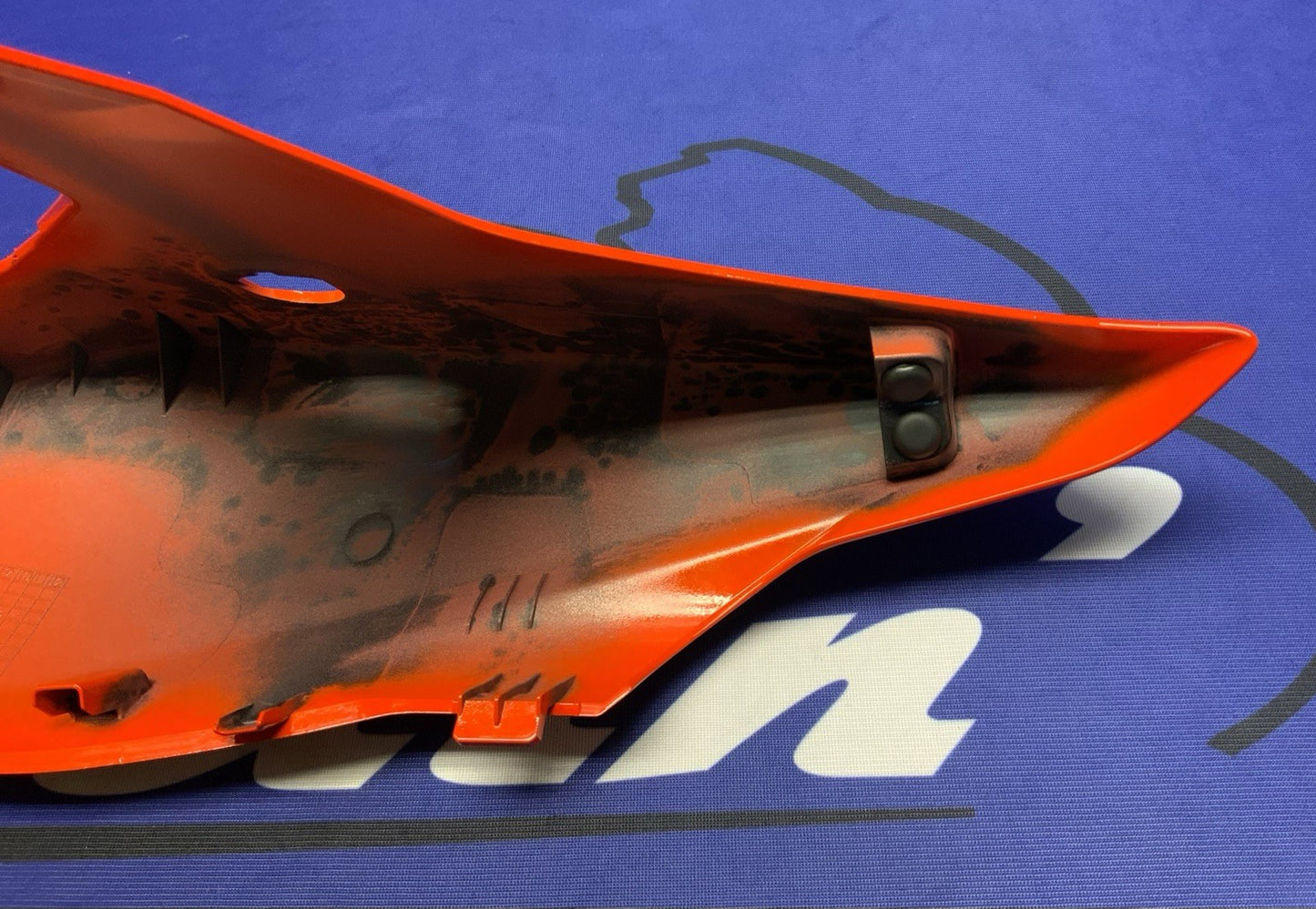 Suzuki Left Tail Fairing (Orange) GSX-8R/S 2023-2026 OEM 47210-25L11-QRE