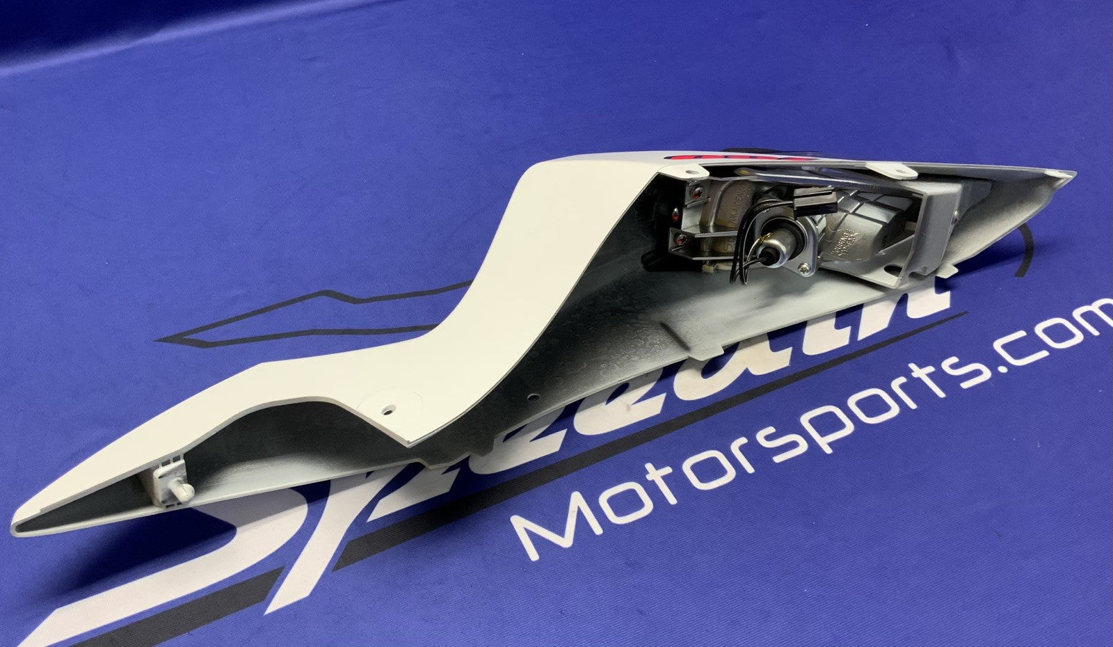 Suzuki Right Frame Cover W/ Turn Signal GSXR 750/600 11-26 OEM 47100-15J10-6KX-1