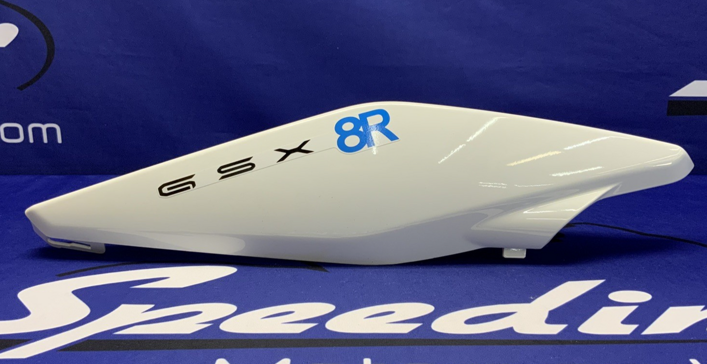 Suzuki Left Tail Fairing (Pearl Tech White) GSX-8R 2026 OEM 47210-25L11-QU2-1