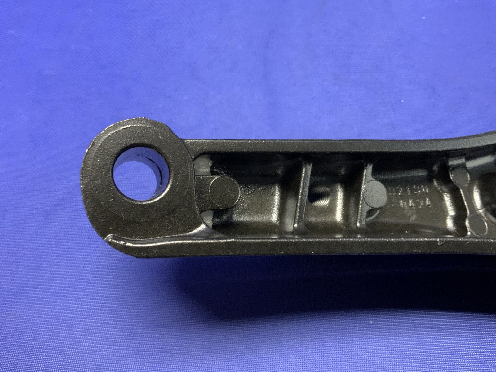 Kawasaki Engine Bracket Left Front Concours 14 ABS 2012-2022 OEM 32190-0424