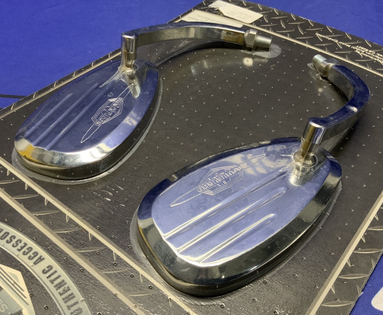 Suzuki Rear View Mirrors (Chrome) Boulevard 2005-2009 OEM 990A0-75038