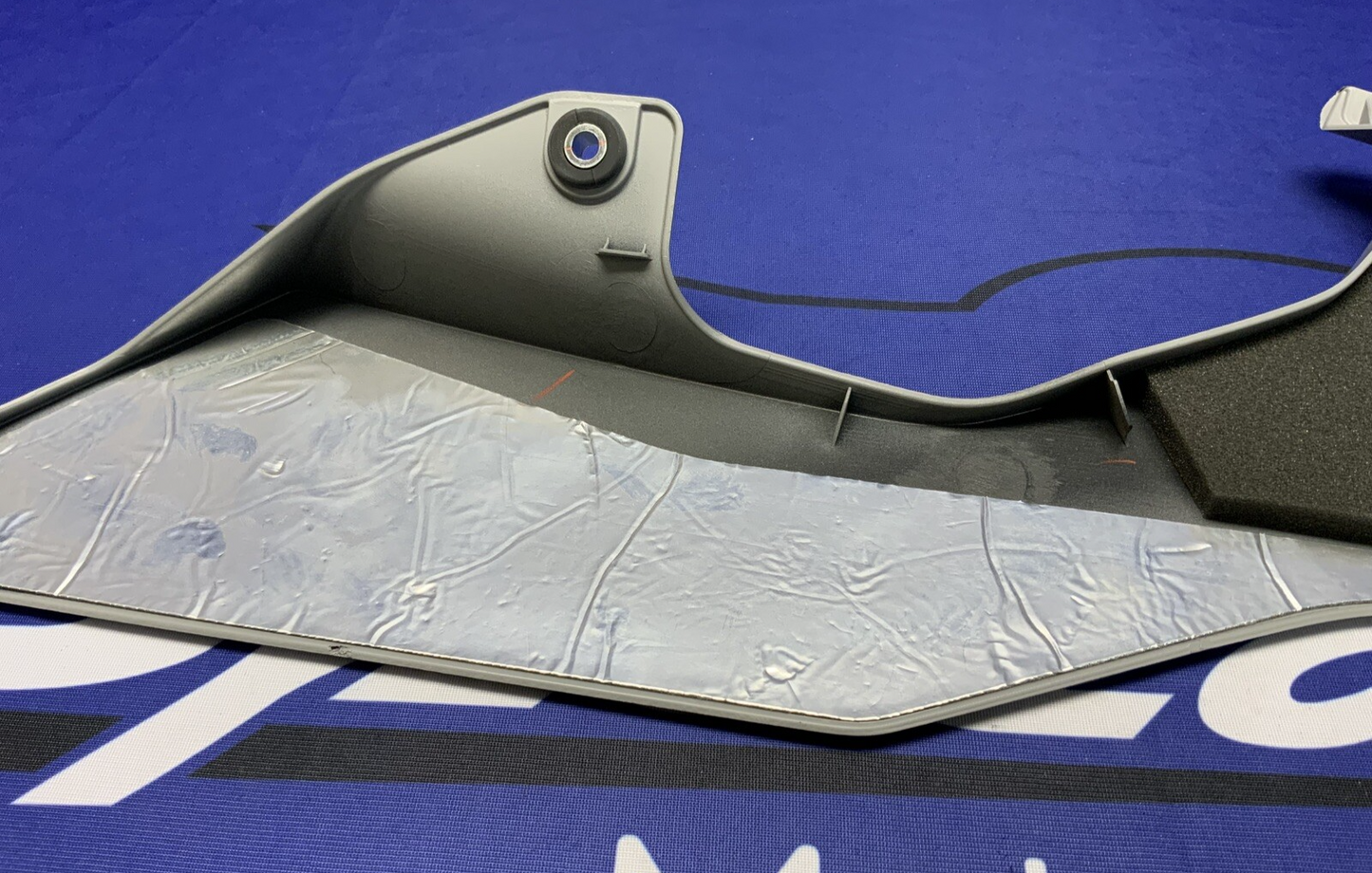 Yamaha Left Lower Fairing (Gray) YZF-R6 2017-2024 OEM BN6-28385-00-P4