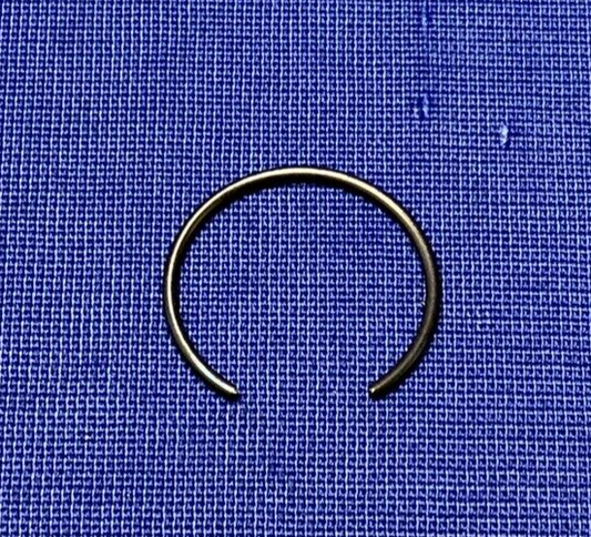 Suzuki Piston Snap Ring Circlip OEM 09381-16001