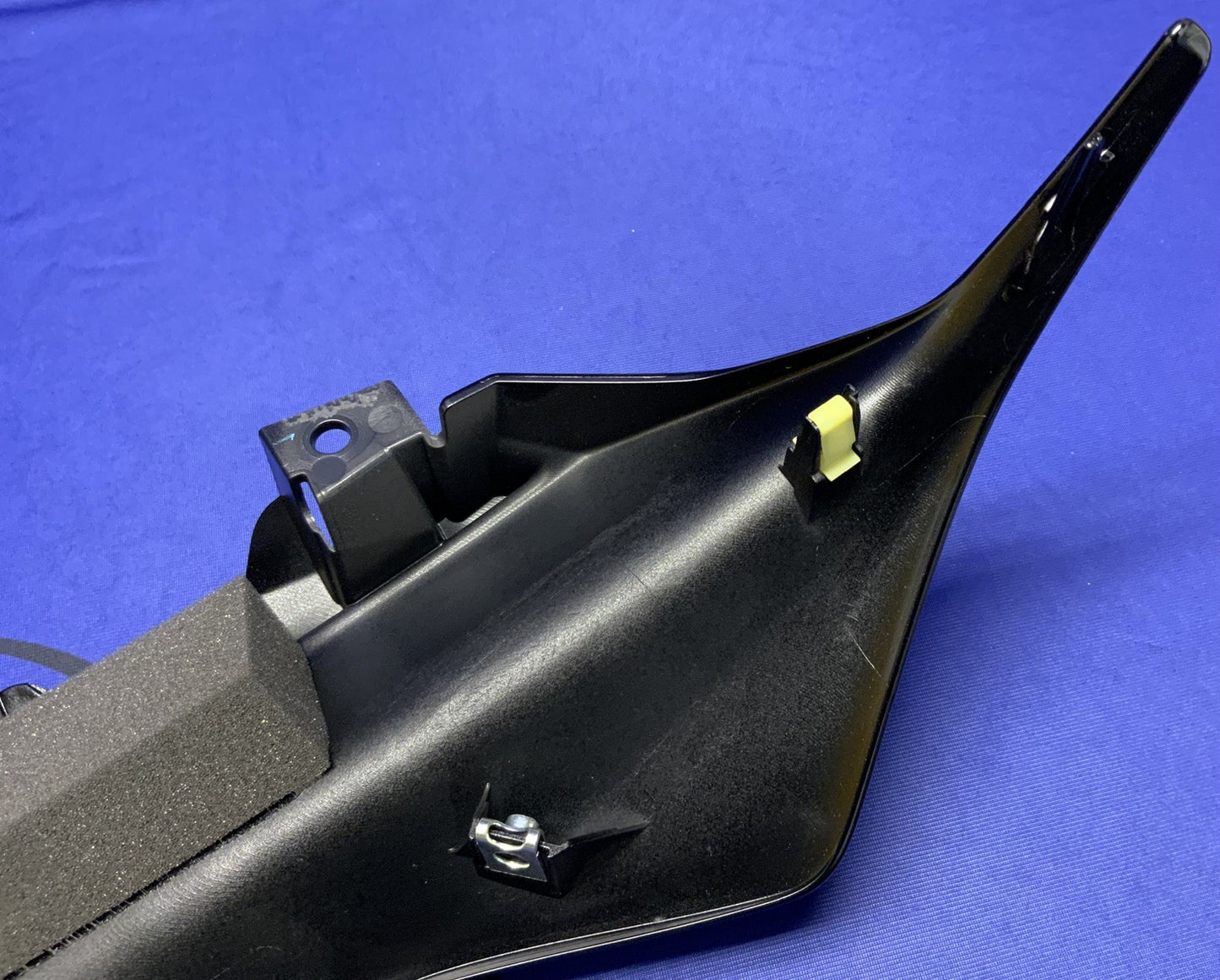 Yamaha Right Upper Fairing (Raven Black) YZF-R6 2017-2026 OEM BN6-2117W-00-P1-3