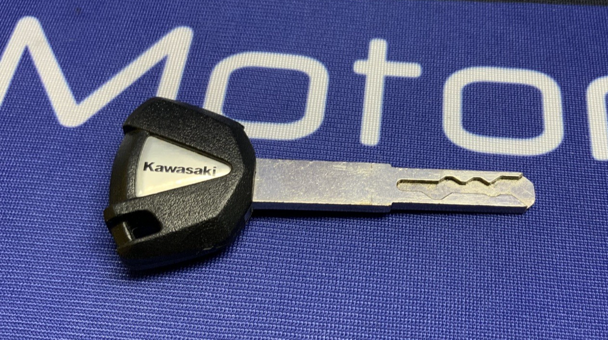 Kawasaki Multi-Fitment Keyed Gas Cap Ninja ZX-10R 2021-2025 OEM 51049-0756