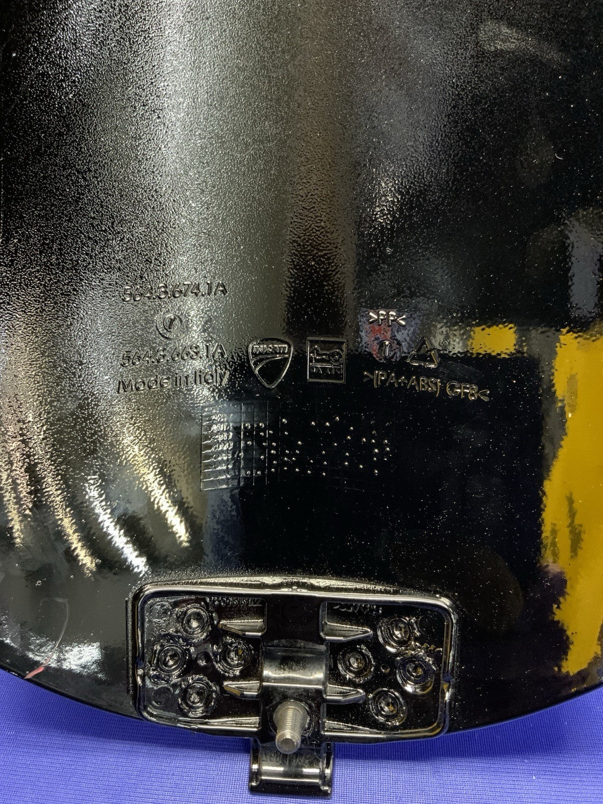 Ducati Front Fender (Thrilling Black) Panigale V2 2024-2025 OEM 56416741AD
