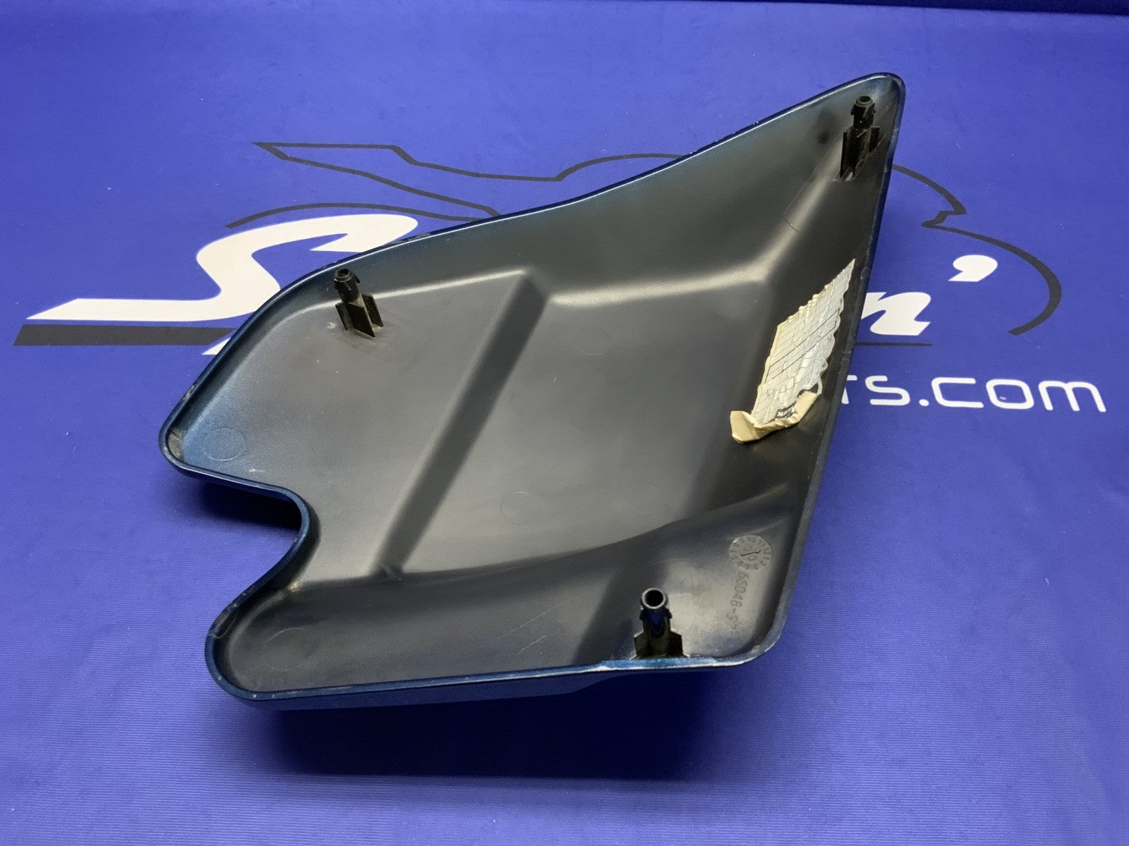 Harley Davidson Right Side Cover FLHTC Electra Glide 1997-2007 OEM 66670-97A