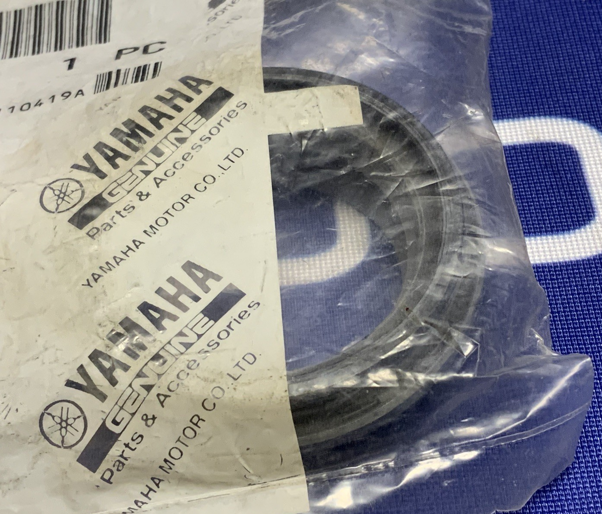 Yamaha Front Fork Dust Seal TTR125L 2000-2007 OEM 4KN-23144-00-00