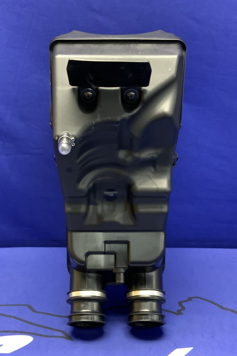 Suzuki Air Box Assembly GSX-8R 2024-2026 OEM 13700-25L00-2