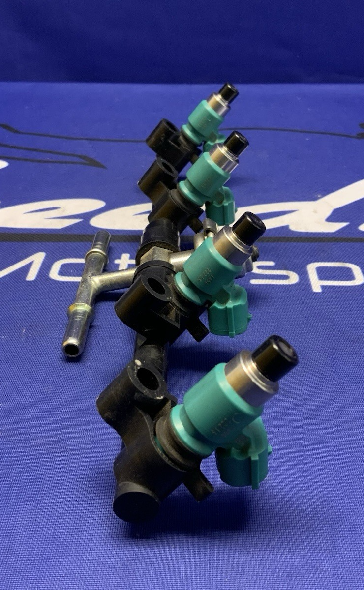 Yamaha Fuel Rail With Injectors YZF-R1 2009-2014 OEM 14B-13795-00-00
