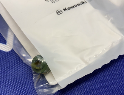 Kawasaki Valve Guide Oil Seal Ninja ZX-6R 95-24 OEM 92049-1308