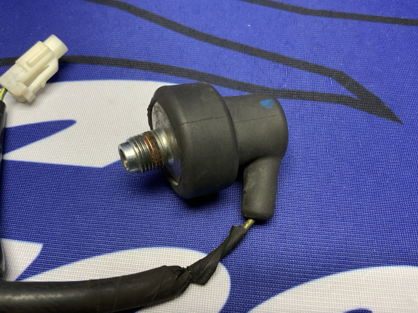 Suzuki Oil Pressure Switch Assembly GSX-R600/750 2022-2024 OEM 37820-33D11