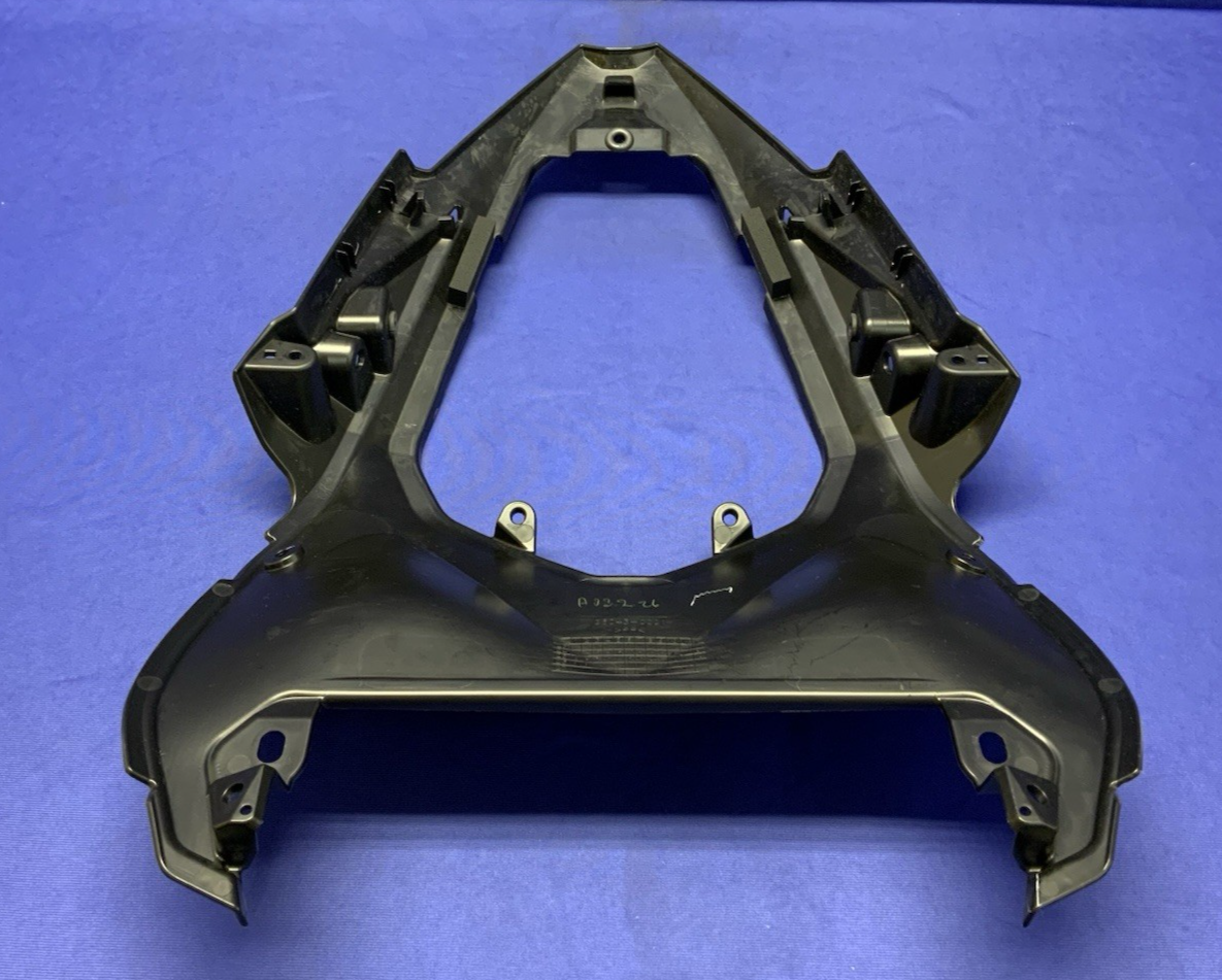 Kawasaki Rear Tail Center Cover Ninja 500 2024-2026 OEM 36043-0001