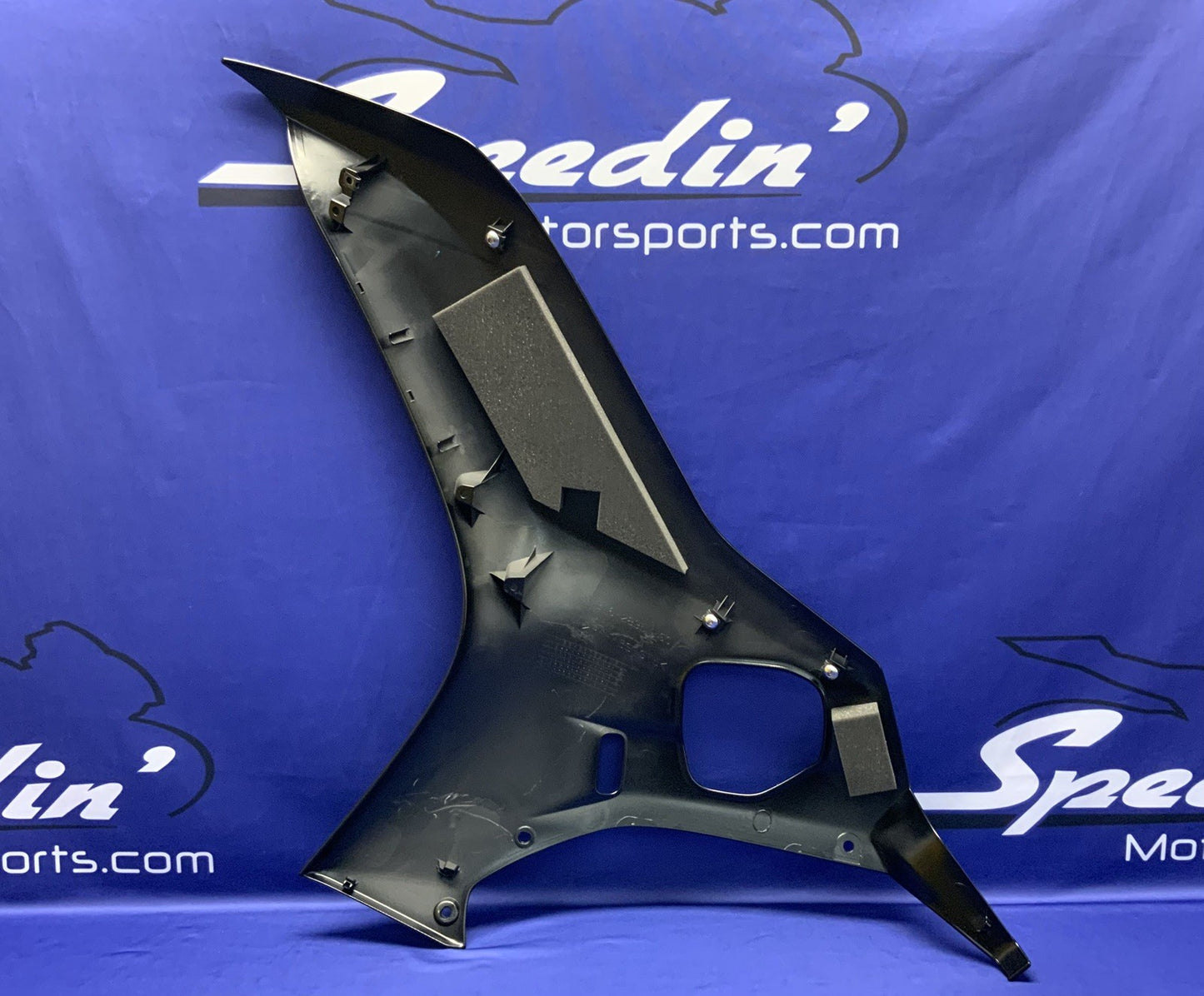 Yamaha Right Fairing (Raven Black) YZF-R6 2017-2026 OEM BN6-2835V-00-P1-2