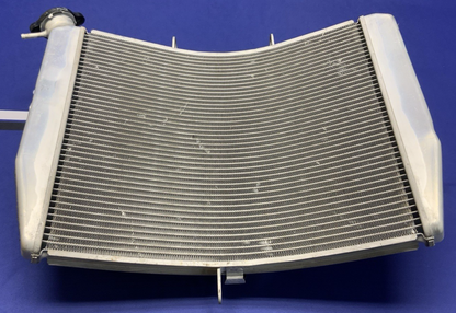 Kawasaki Radiator Assembly W/ Fan ZX-6R 2019-2022 OEM 39060-0708