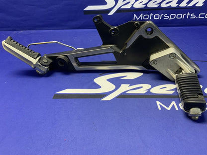 Kawasaki Right Muffler Stay W/ Front/Rear Footrest ZX1000A 86-87 OEM 35011-1250