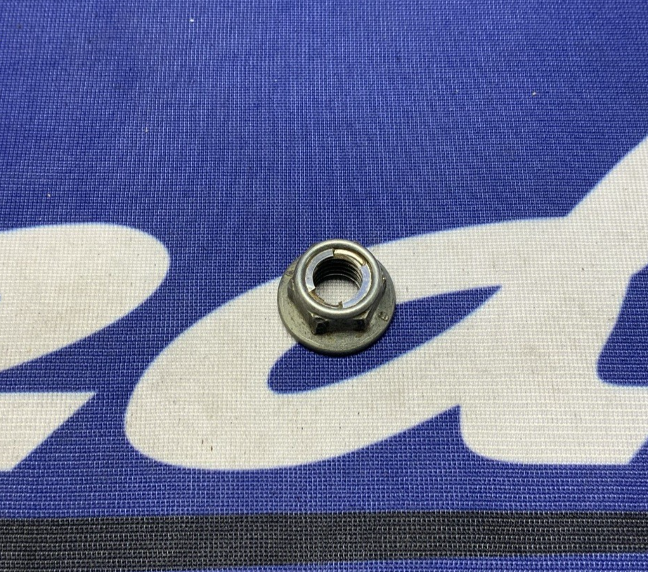 Suzuki Engine bracket Hanger Mounts RMZ 250 2007-2009 OEM 41995-10H00