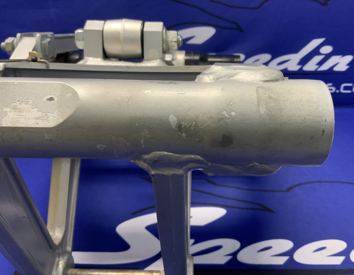 Kawasaki Swing Arm Silver ZX1000A 1986-1988 OEM 33001-1240-X3