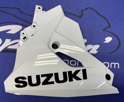 Suzuki Left Lower Fairing (Pearl Tech White) GSX-8R 2026 OEM 94480-25L20-QU2-1