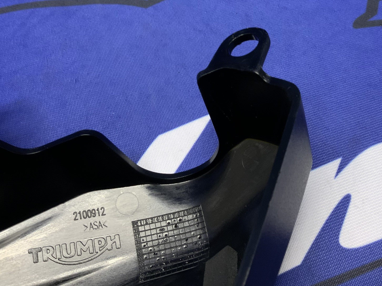 Triumph Cover, Expansion Tank Street Triple RS 2023-2026 OEM T2100912-1