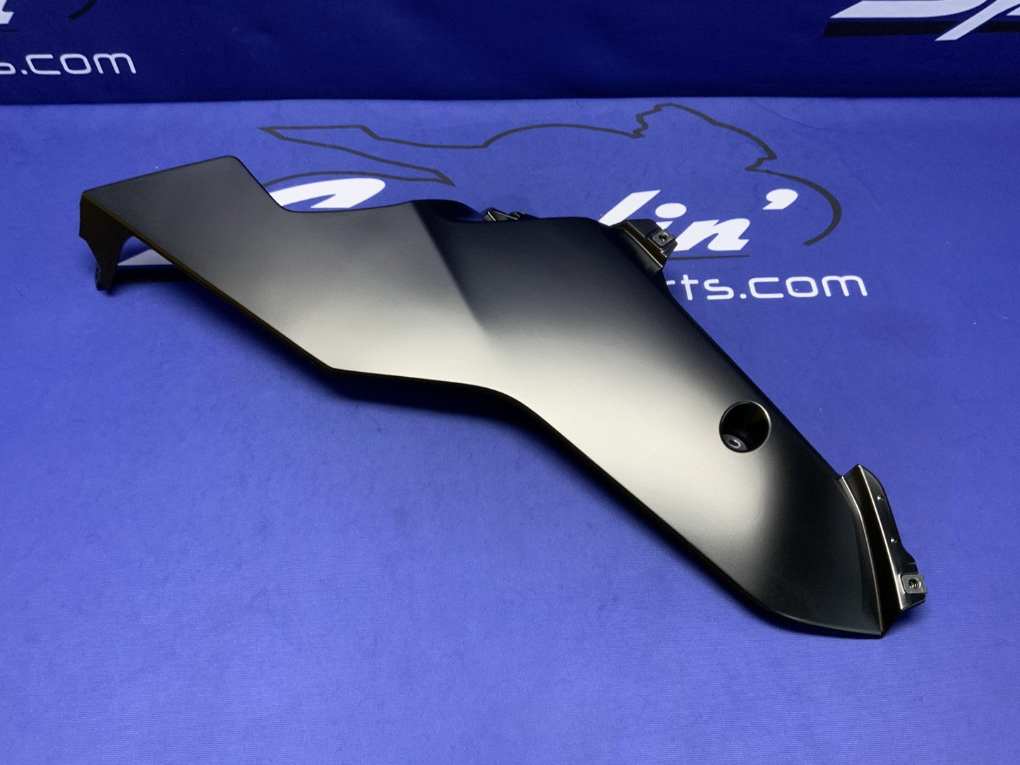 Yamaha Right Lower Fairing (Raven Black) YZF-R6 2017-2026 OEM BN6-28395-00-P1-3