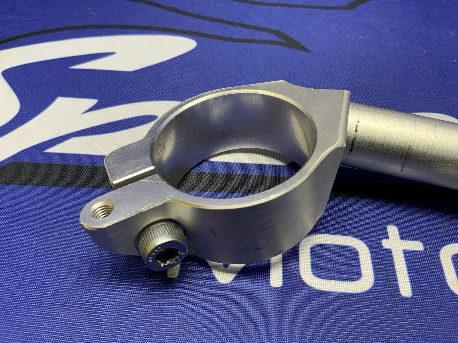Yamaha Right Handlebar YZF-R9 OEM BKN-26122-00-00