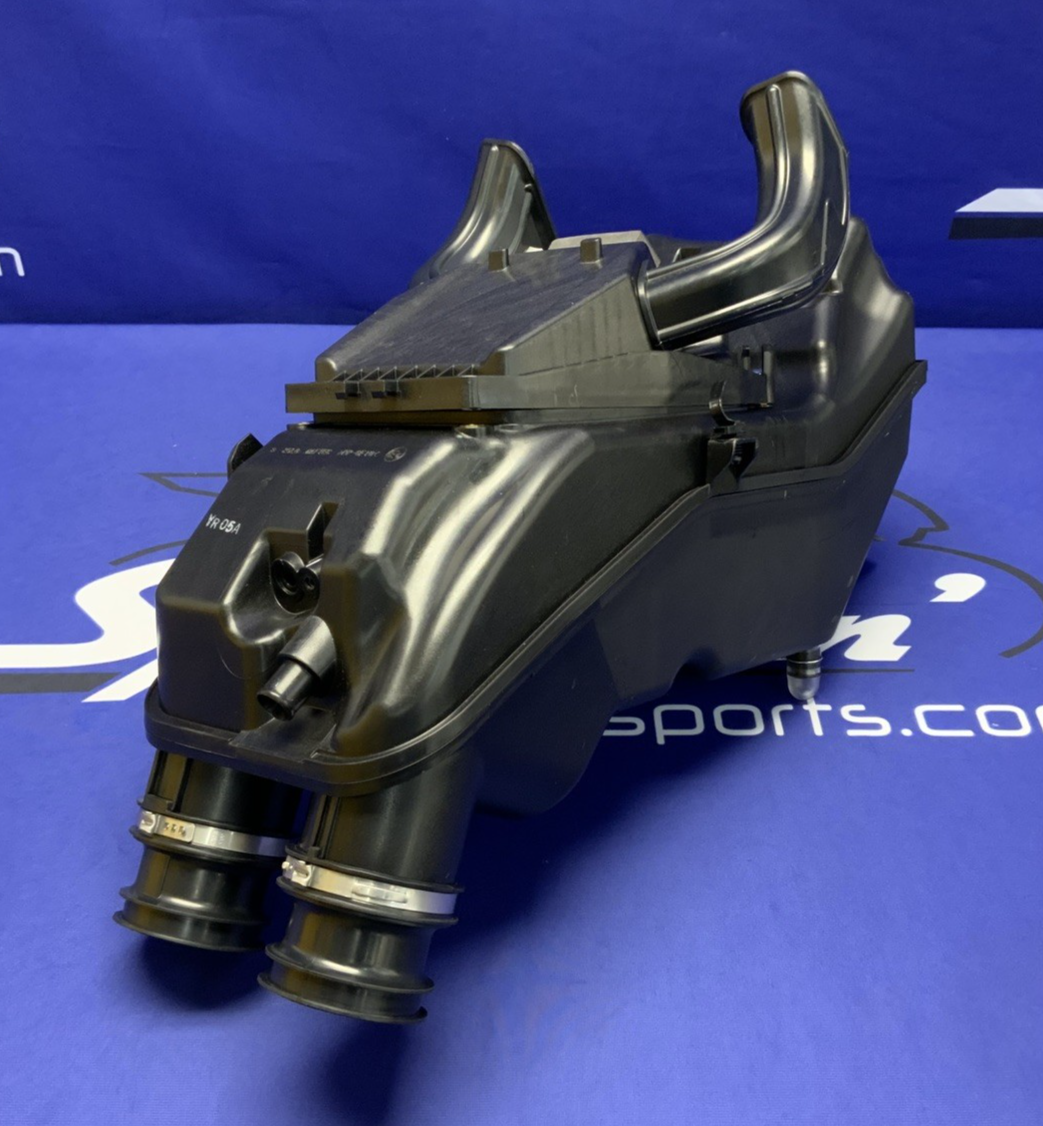 Suzuki Air Box Assembly GSX-8R 2024-2026 OEM 13700-25L00-2