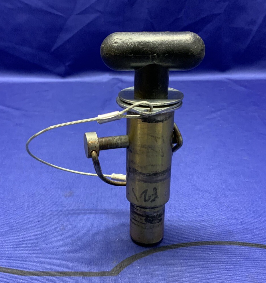 Pitbull Restraint Left Pin HBL FZ1 2006-2014, FZ8 2011-2013 F0075HB-000