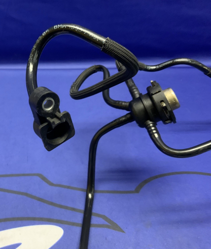 BMW Fuel Distributor Line Assembly R1200GS 2004-2007 OEM 13537696034