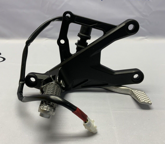 Yamaha Right Rear Set W/ Brake Lever & Switch YZF-R1 2015-25 OEM 2CR-27443-00-00