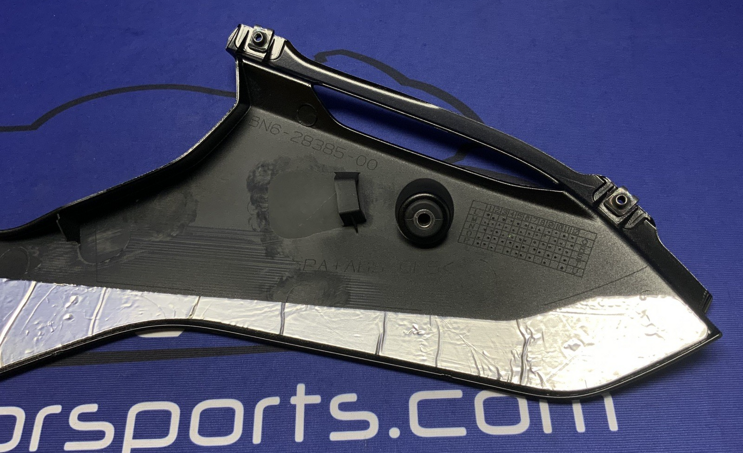 Yamaha Left Lower Fairing (Raven Black) YZF-R6 2017-2026 OEM BN6-28385-00-P1