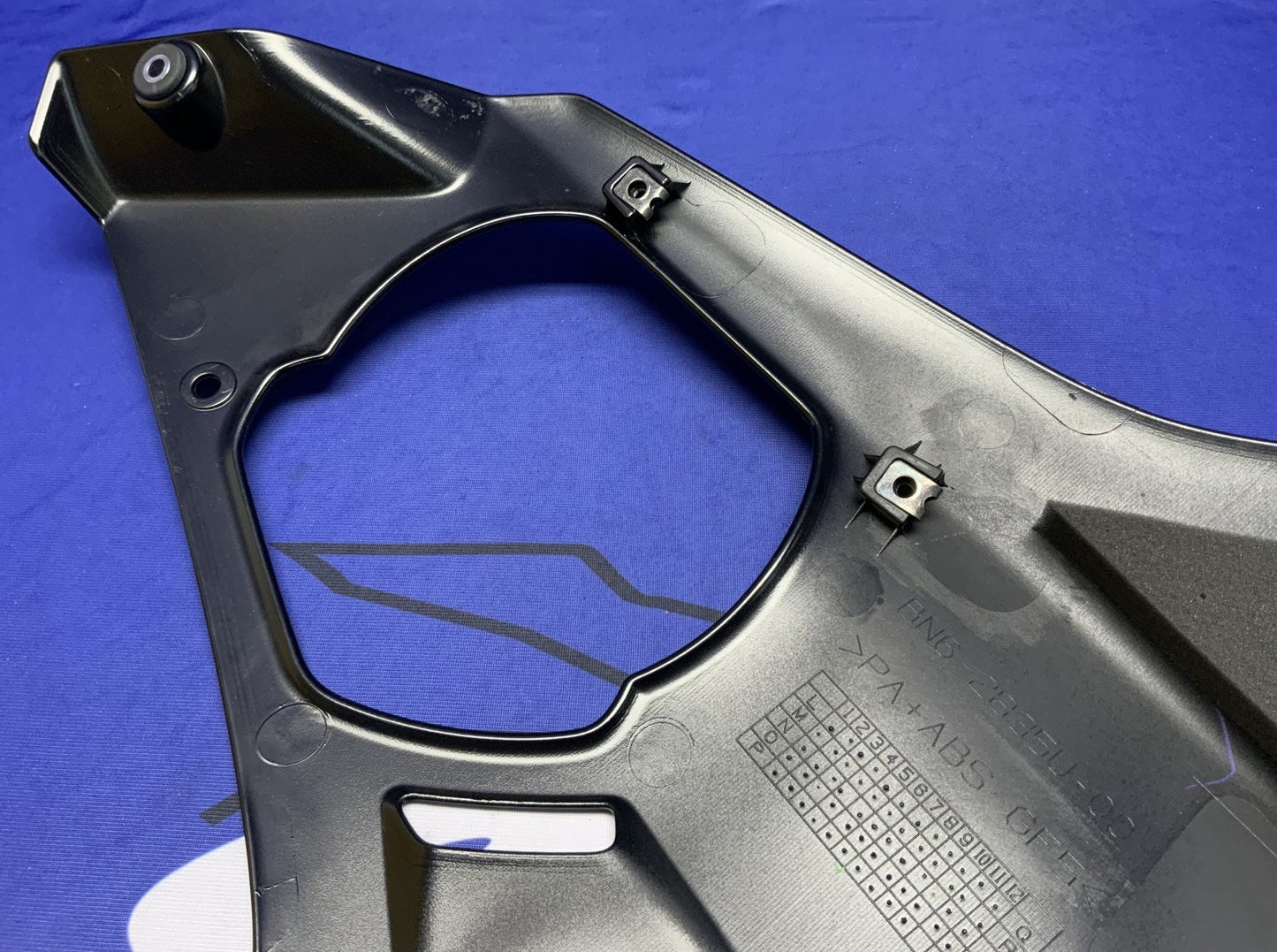 Yamaha Left Fairing (Raven Black) YZF-R6 2017-2026 OEM BN6-2835U-00-P1-1