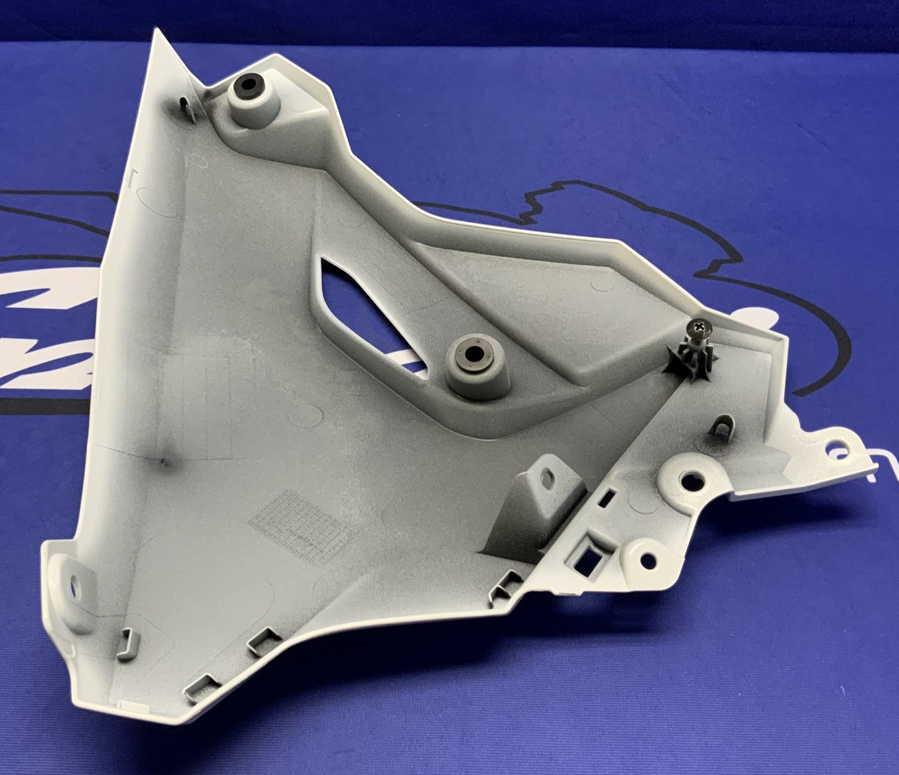Suzuki Left Lower Fairing (Pearl Tech White) GSX-8R 2026 OEM 94480-25L20-QU2-1