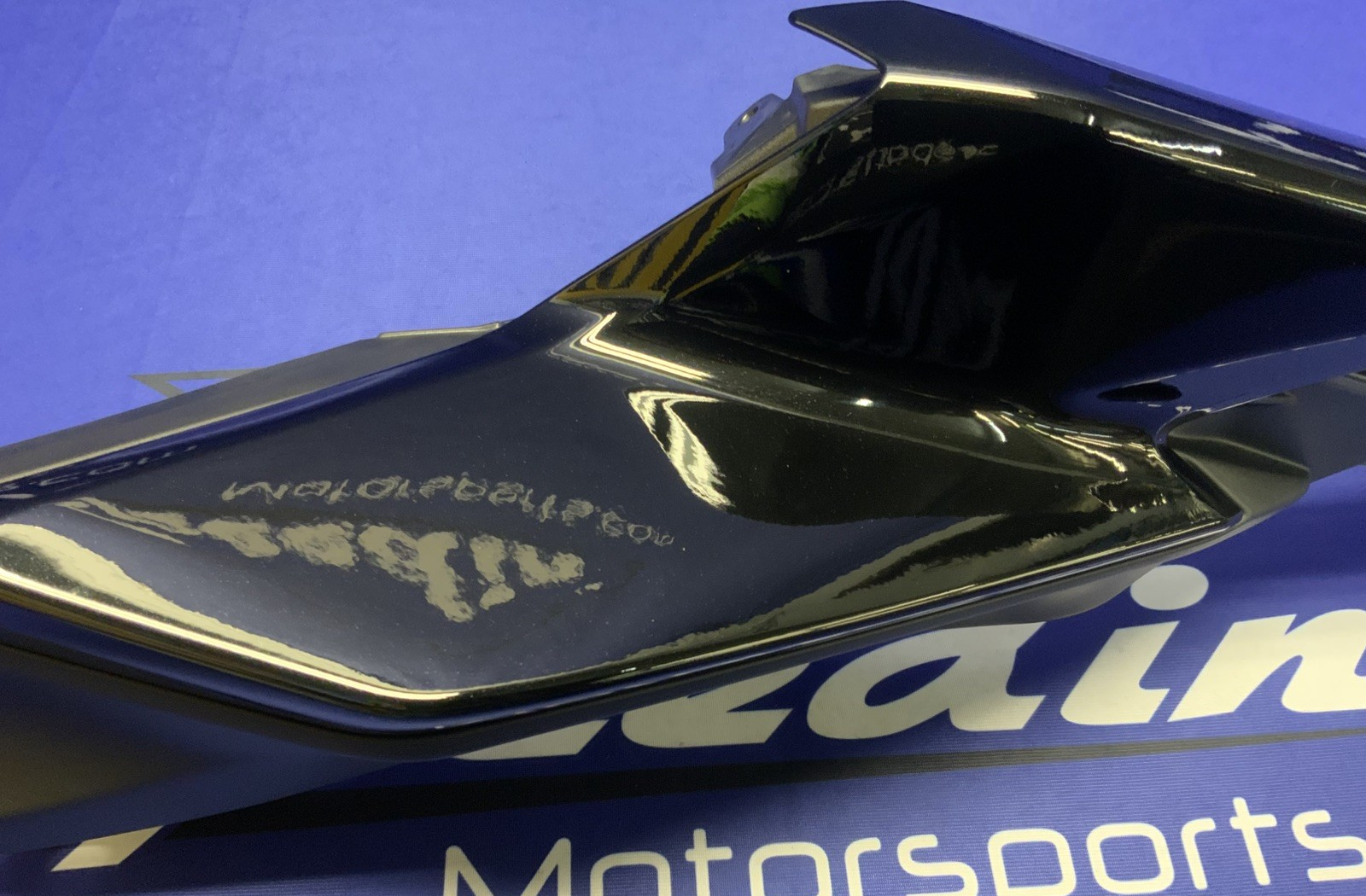 Yamaha Left Tail Fairing (Black) YZF-R9 2025 OEM BKN-21711-00-P3