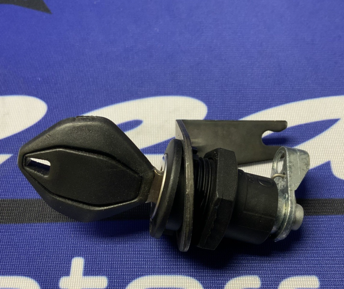 Ducati Ignition/Seat Lock Set Panigale V2 2022-2025 OEM 38520981C