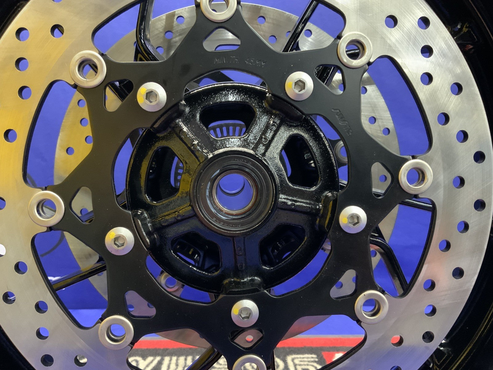 Suzuki Front Wheel W/ Rotors(Gloss Black) GSX-8R 2024-2026 OEM 54111-25L00-019-2