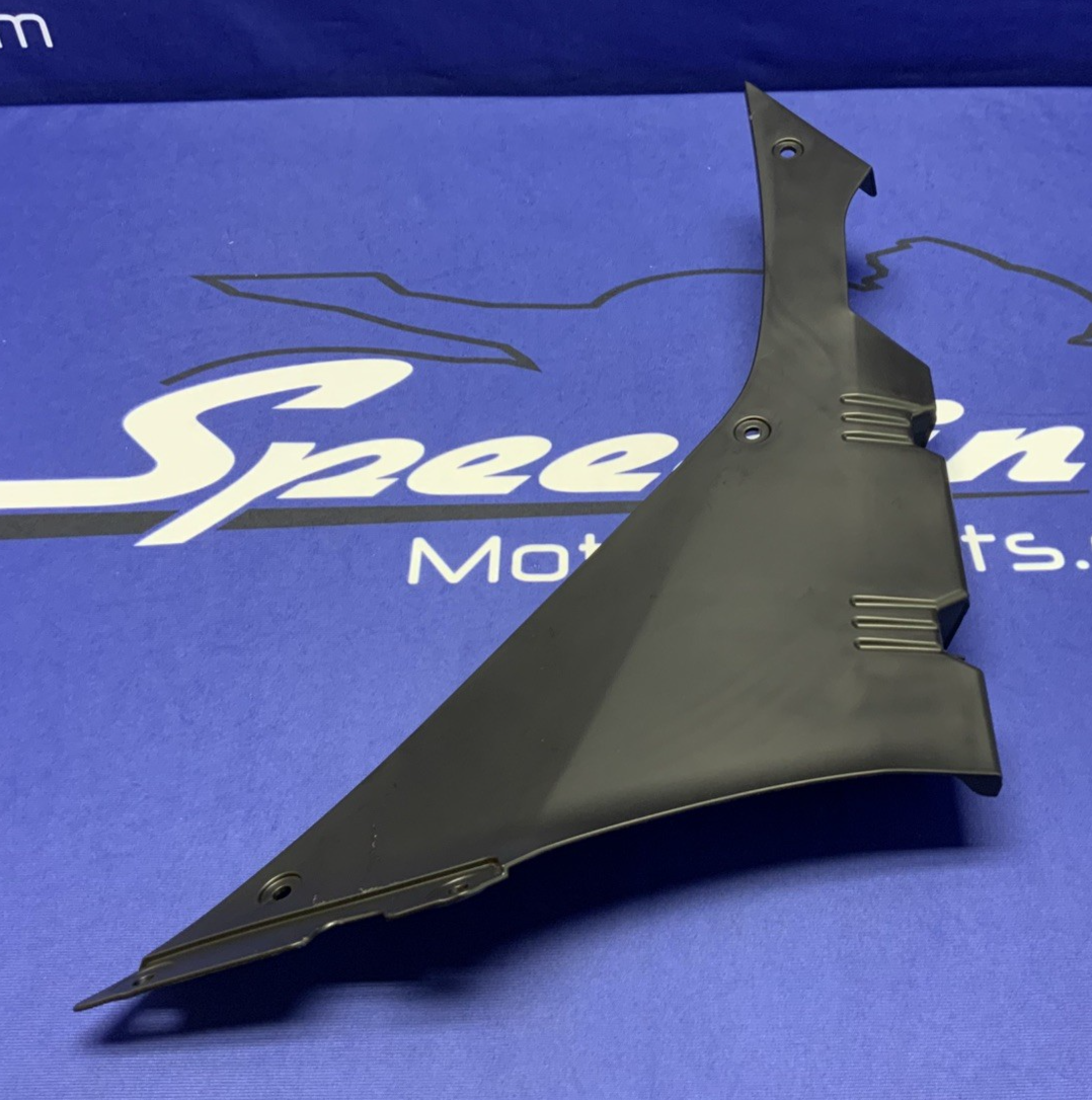 Suzuki Left Inner Cowling GSX-8R 2024-2026 OEM 94462-25L00-1