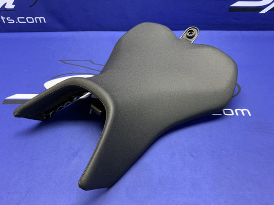 Suzuki Rider Seat (BLACK) GSX-8R/S 2023-2026 OEM 45100-25L22-QZF-1