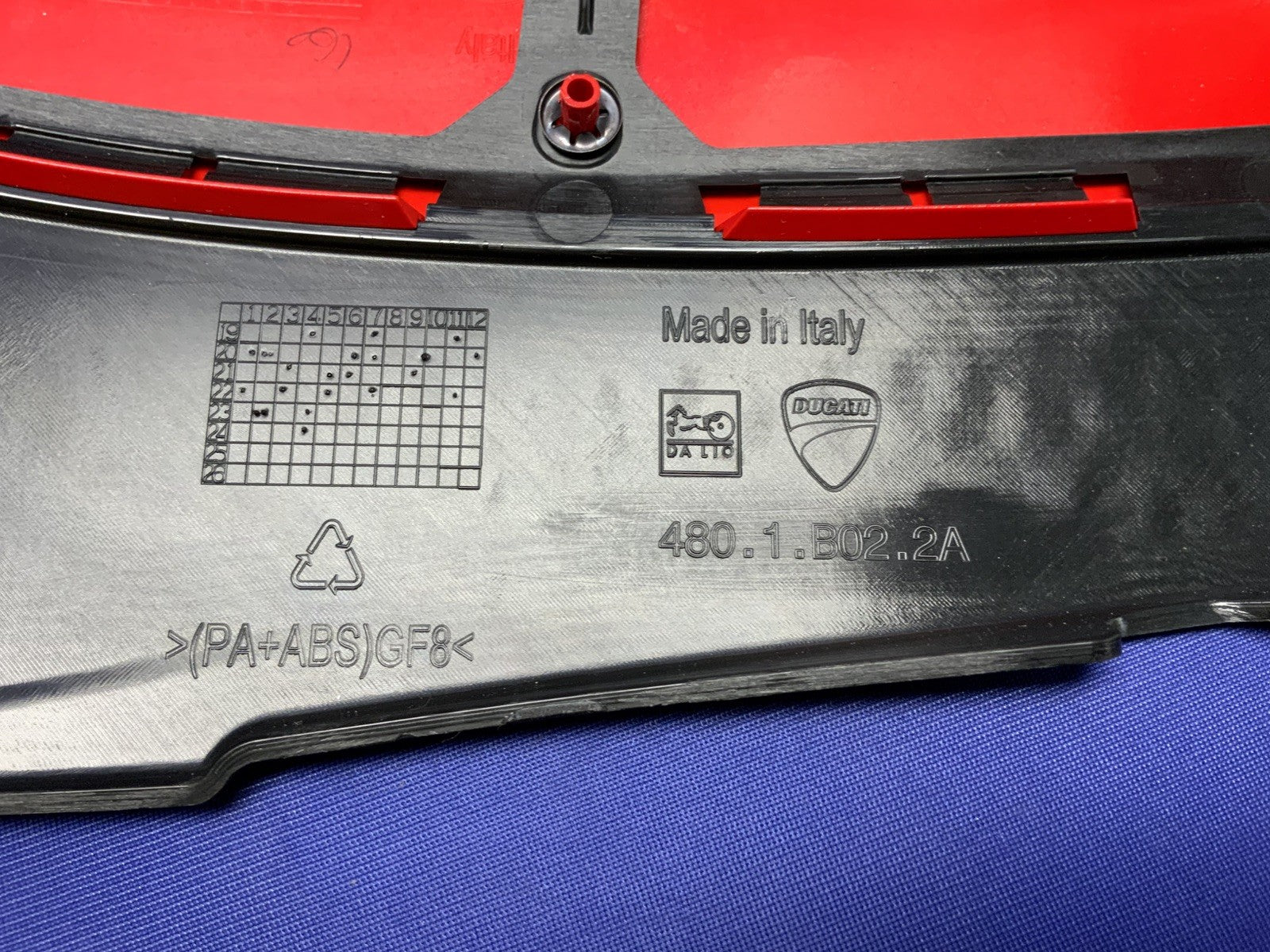 Ducati Right Fuel Tank Fairing Red Panigale V2 2021-2023 OEM 4801B012AC
